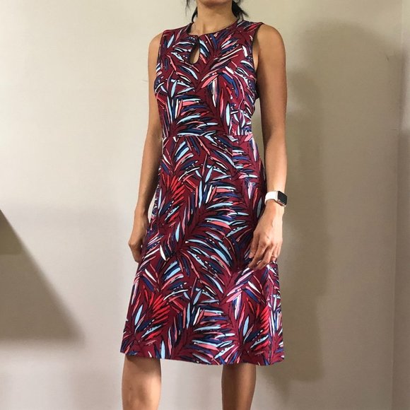 Lands End Burgundy Leaves Motif A-line Dress Sz 4. beautiful! - Picture 1 of 6